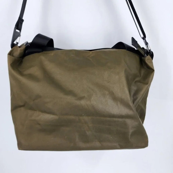 Nike Tech Bonded Tote Waxed Olive Sequoia Black BA5261-355 Messenger Bag - Picture 6 of 12